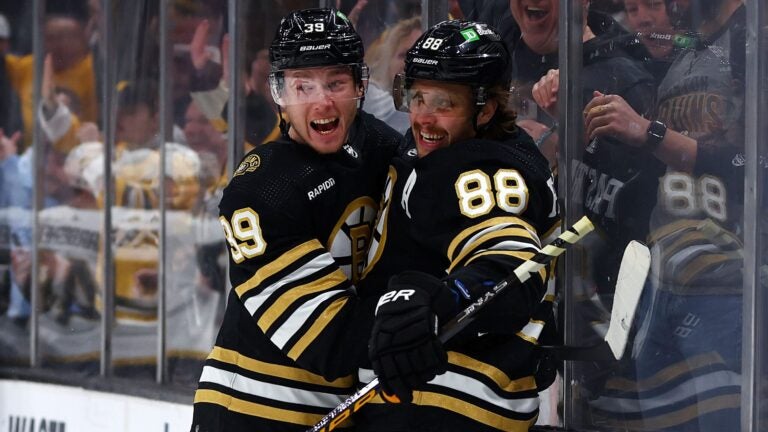 Watch: Bruins' Morgan Geekie scores hat trick against Vegas