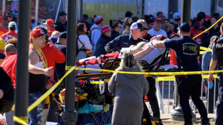 Police: 1 dead, up to 15 injured after shooting near Chiefs parade - Vimarsana News
