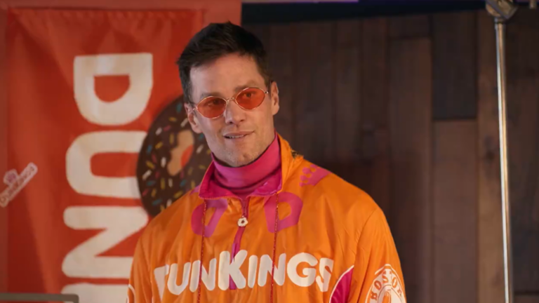 Watch Ben Affleck, Tom Brady, Matt Damon in this epic Dunkin’ Super Bowl commercial