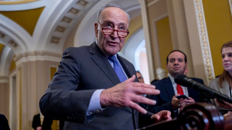 Senate strikes deal to vote on spending bill just as funding expires