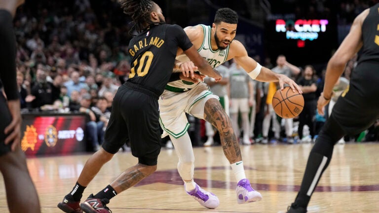 Celtics blow 22point lead to Cavaliers to snap winning streak