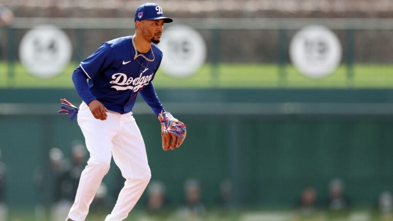 Mookie Betts moving from second base to shortstop for Dodgers