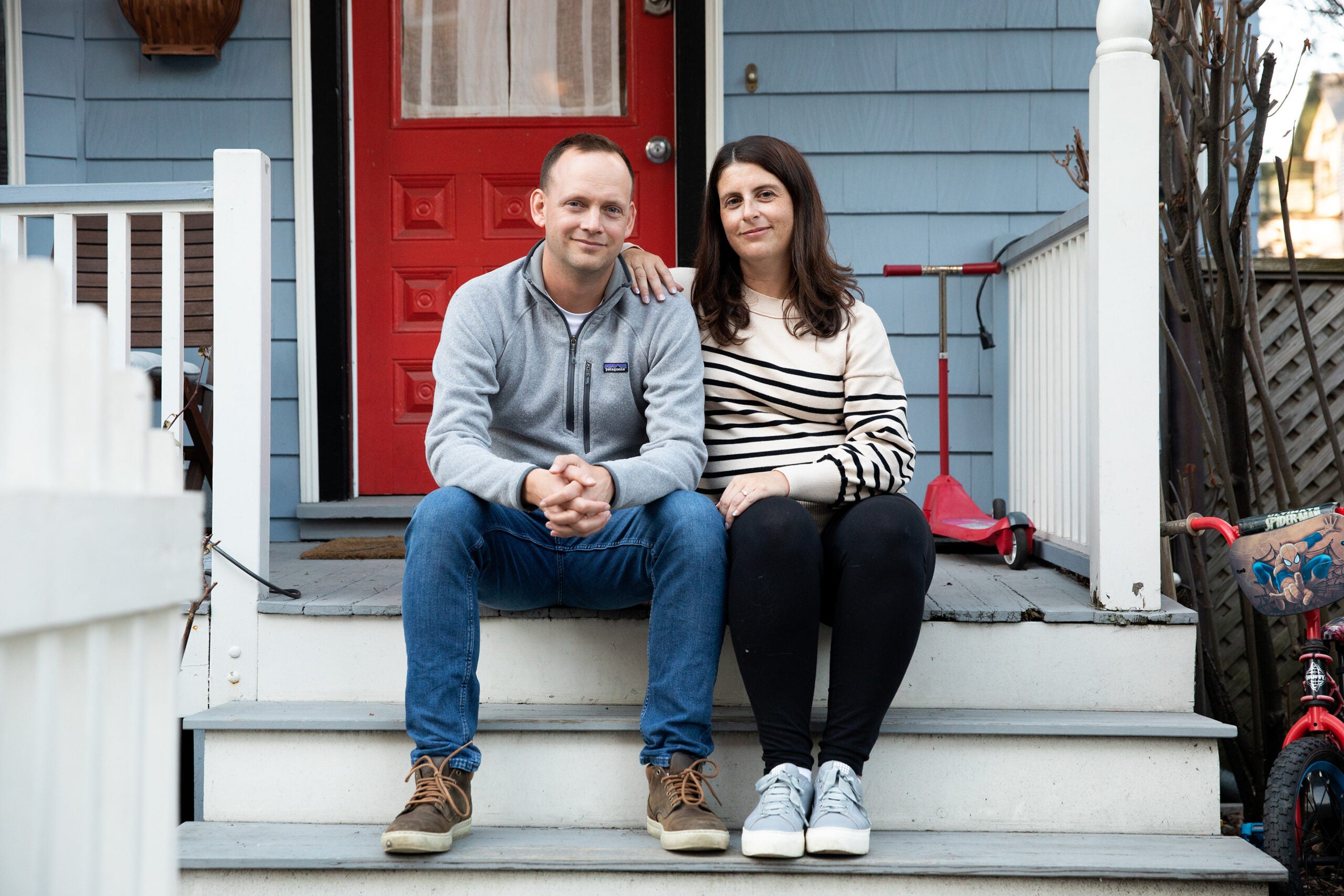 Nick Herbold and Christianne Sharr, Ricardo’s first foster parents, at their home in Cambridge, Mass.
