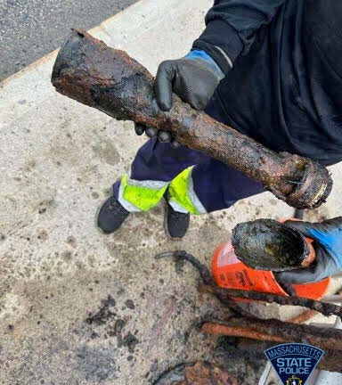 Magnet Fisher Finds Unidentified Bomb in England
