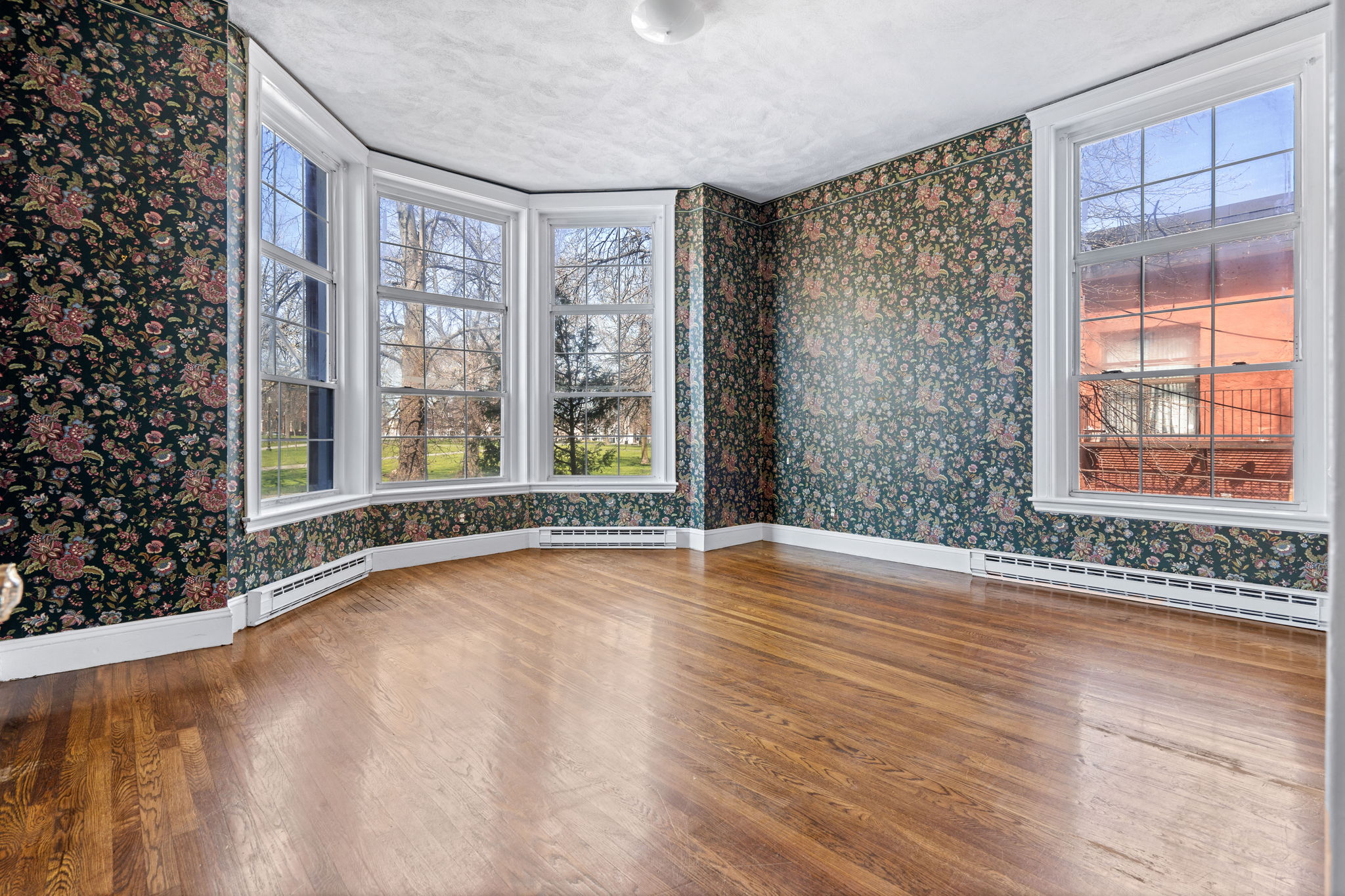 868-broadway-southie-interior-2