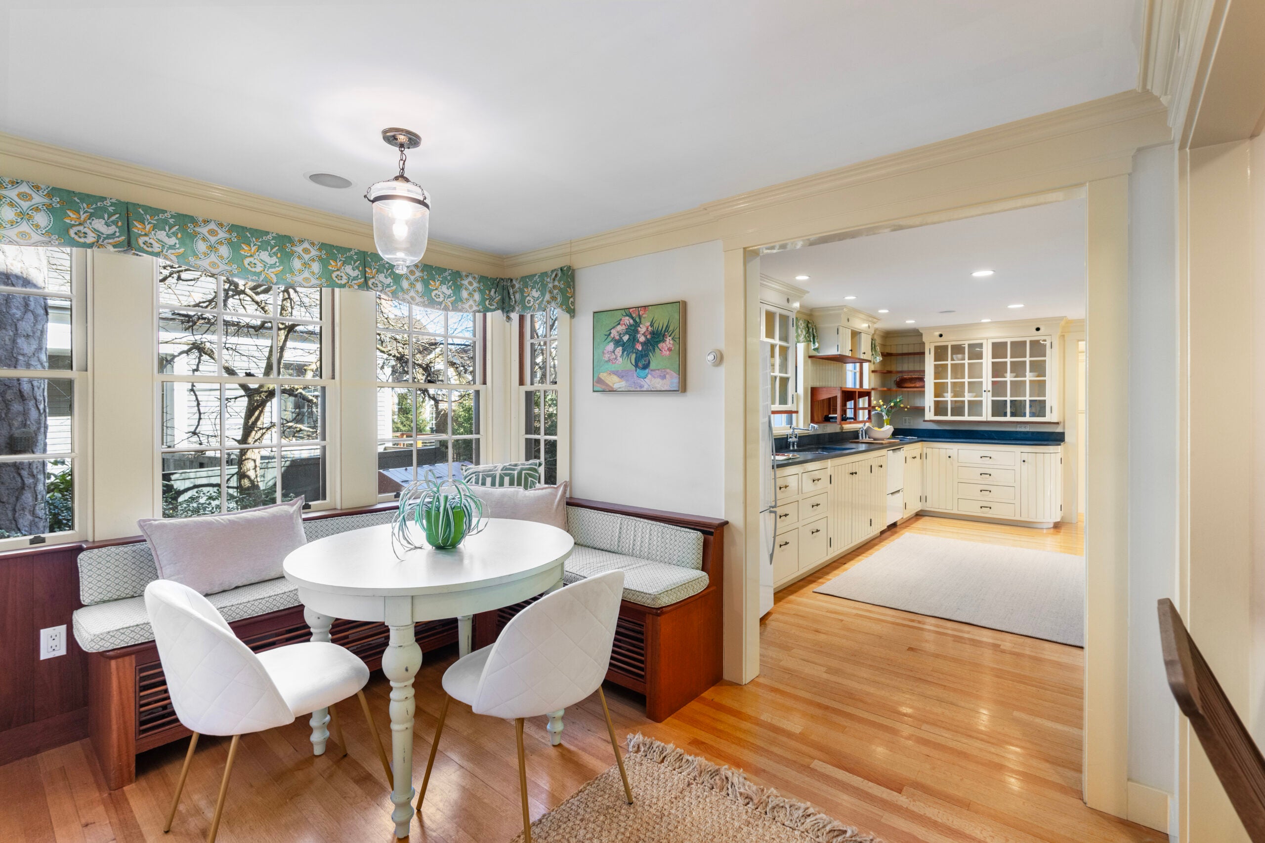 Πλατεία Harvard 18-ash-st-cambridge-breakfast-nook