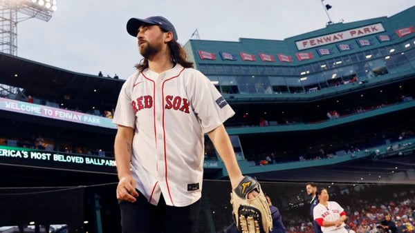 'Stick Season,' meet Sox Season: Noah Kahan's Fenway debut