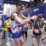Zdeno Chara gave a medal to his running partner during the Boston Marathon on Monday.