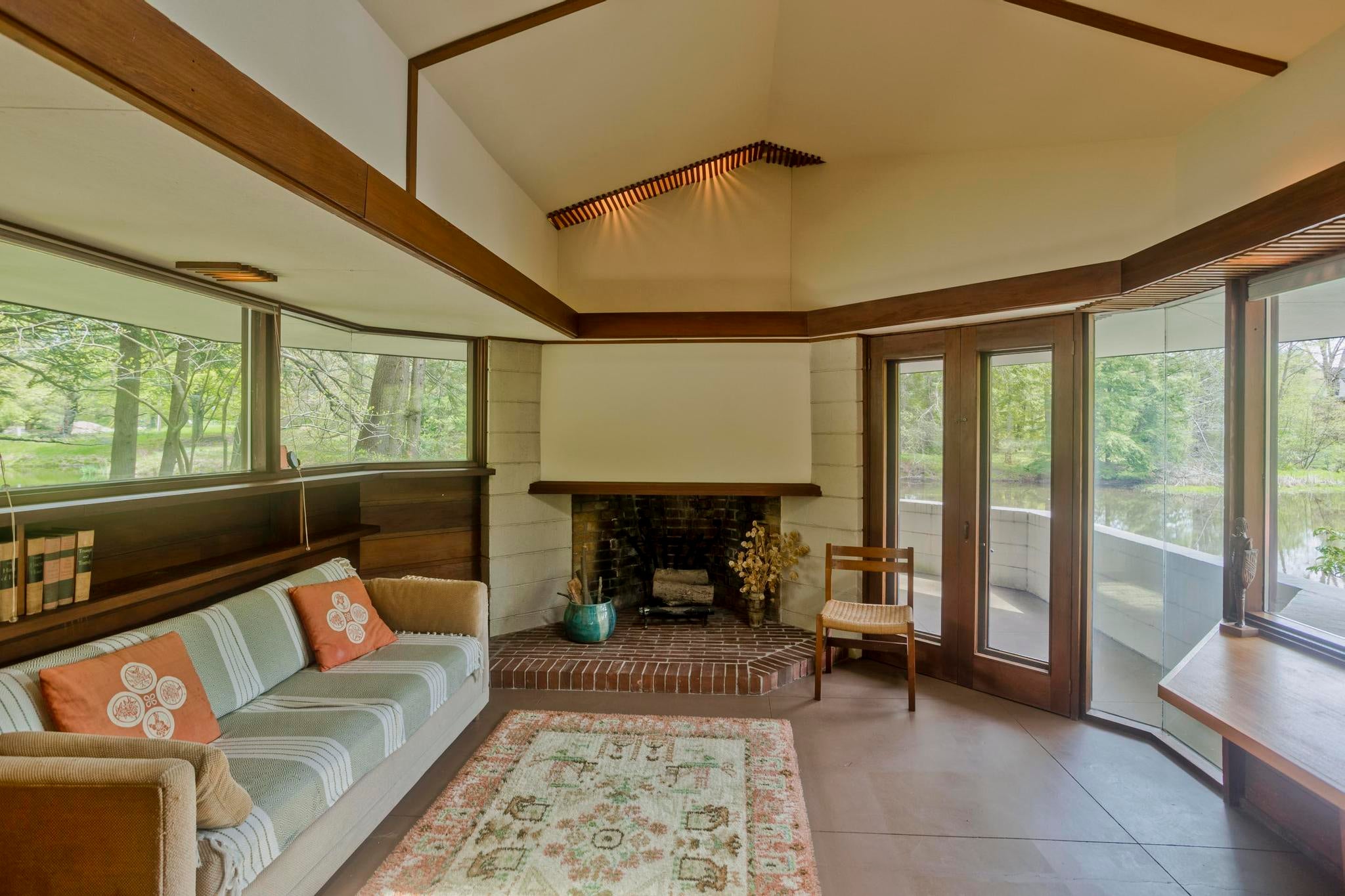 18-newell-pond-greenfield-fireplace-2