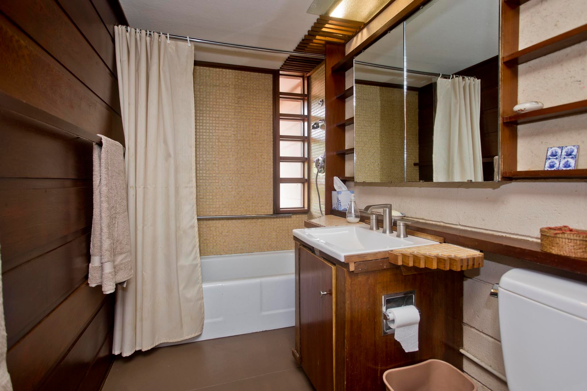 18-newell-pond-greenfield-bath