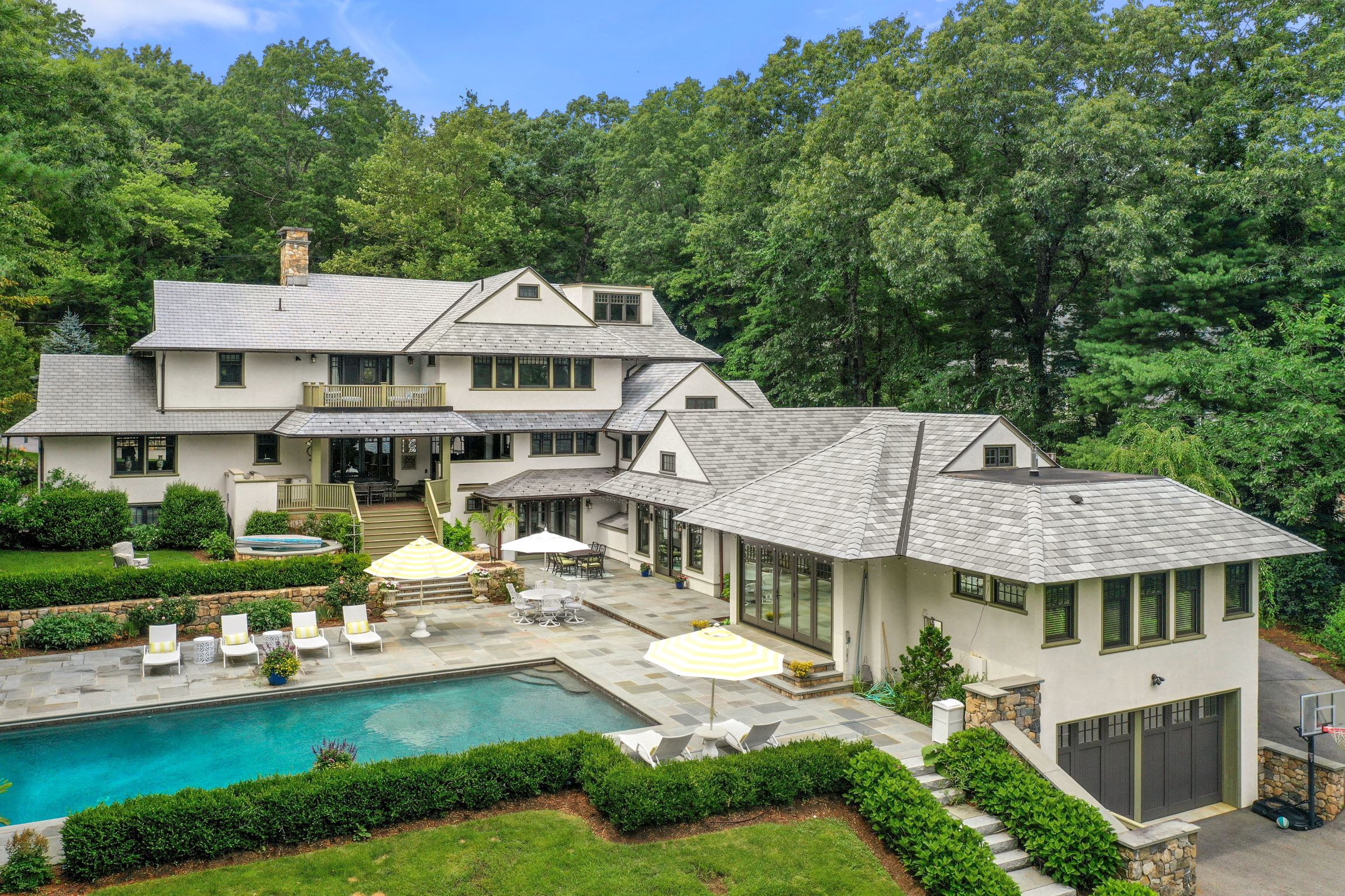 149-benvenue-wellesley-exterior