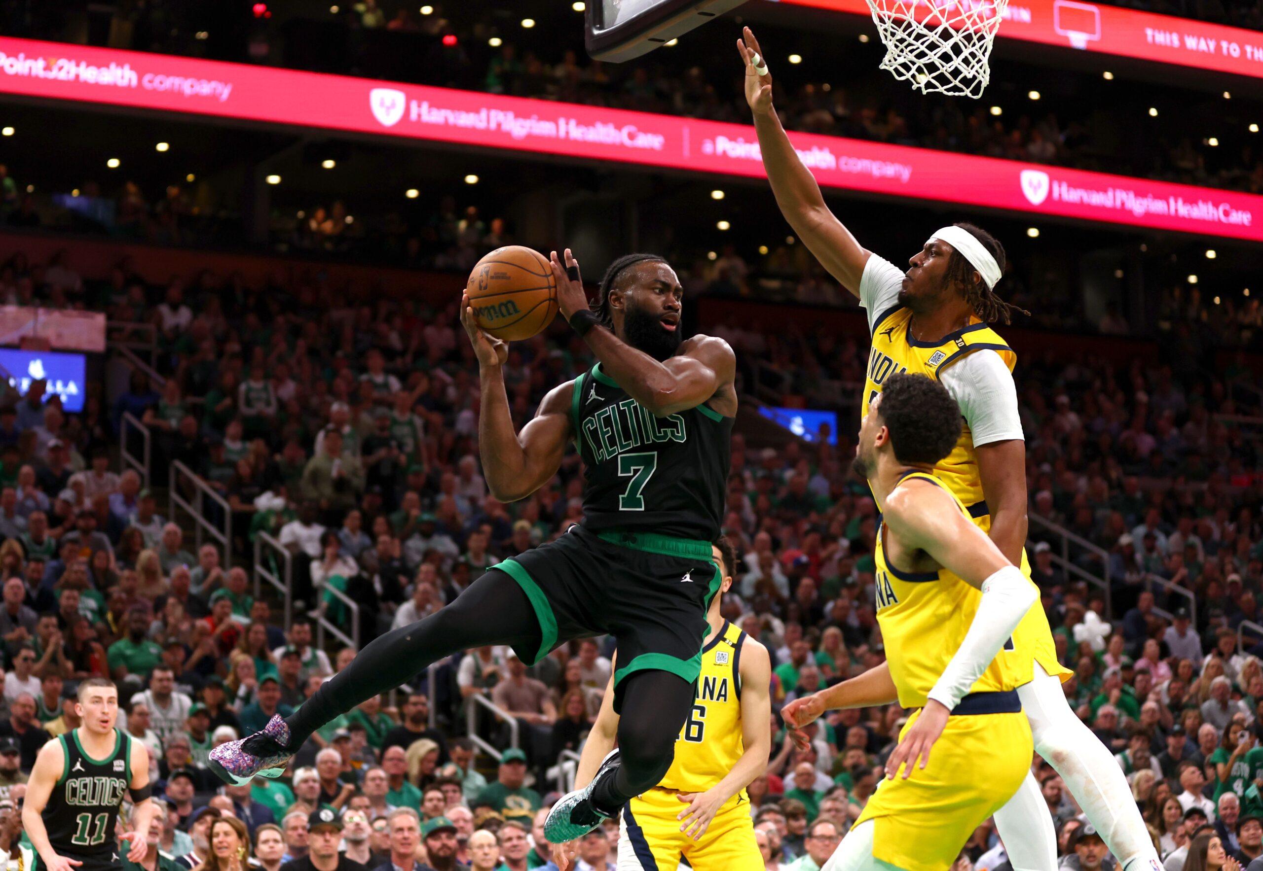 Brown matches career playoff high with 40 points, Celtics verloop.io