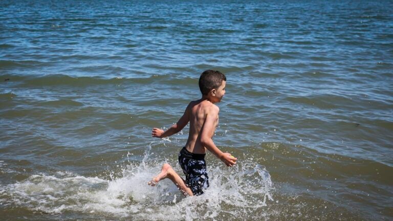 Surge of summerlike heat is on the way. Here's how hot it will get in New England. - Vimarsana News