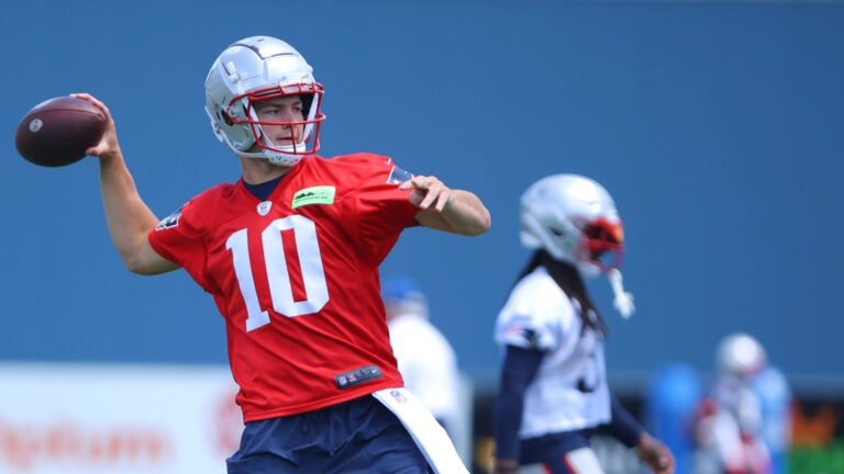 Patriots quarterback Drake Maye passed during Patriots mini camp at Gillette Stadium.