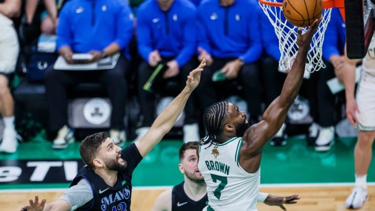 The Celtics were pressed in the 3rd quarter vs. the Mavericks. They responded in the way championship teams should.