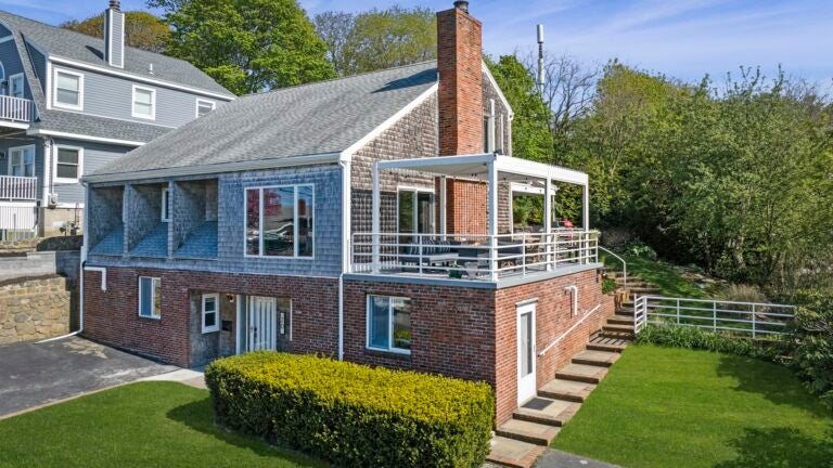 Keep daily stress at bay in Nahant ocean-view house