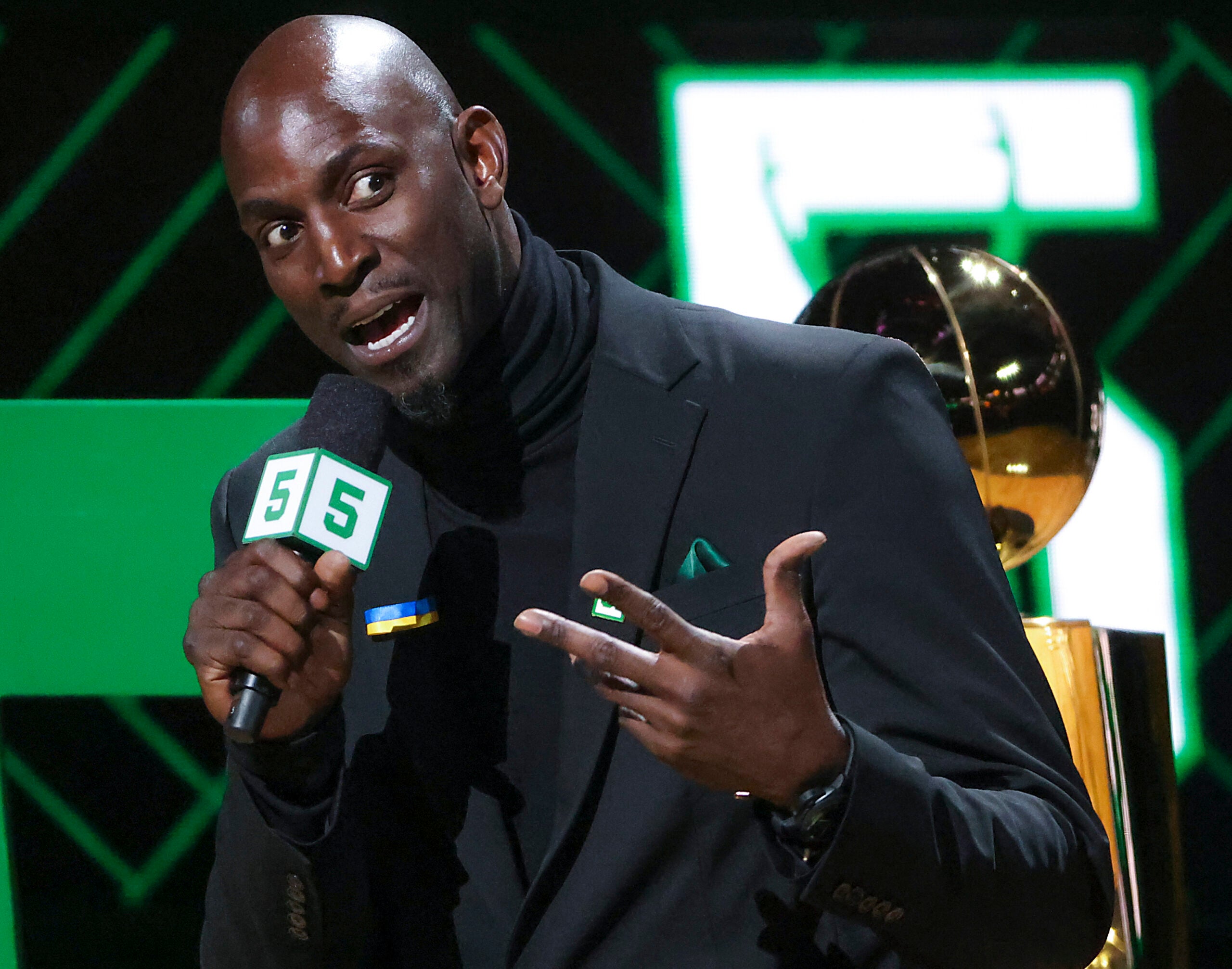 Kevin Garnett s story behind viral clip of Team USA one on one