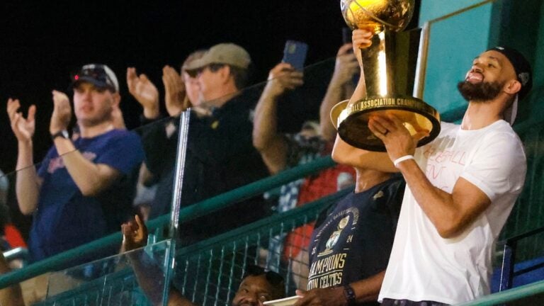 Celtics are signing Derrick White to a 4-year contract extension