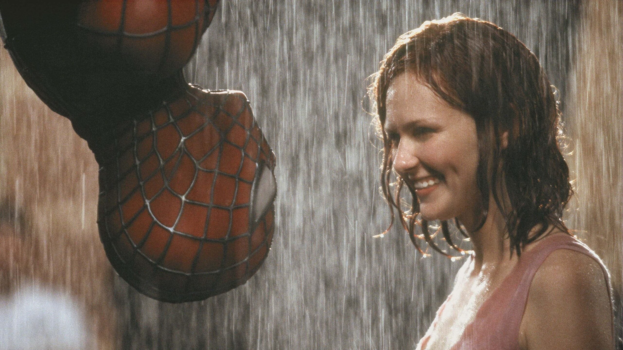 Tobey Maguire and Kirsten Dunst in "Spider-Man".