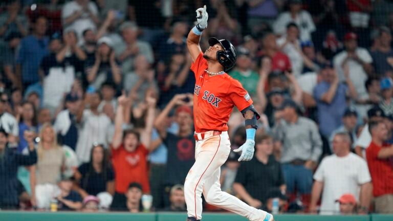 Rafaela hits clutch home run, sparks Red Sox comeback win