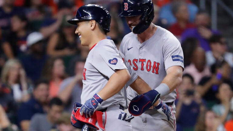 Astros Hang On To Edge Red Sox: The Biggest Moments - zu7eouy