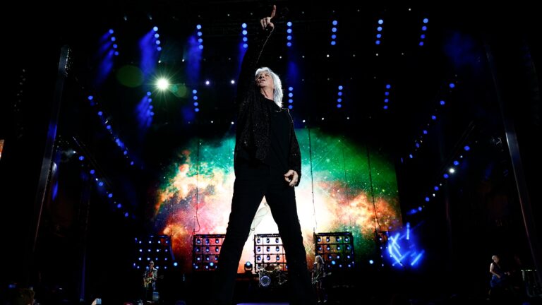 Def Leppard proved the show must go on at Fenway Park