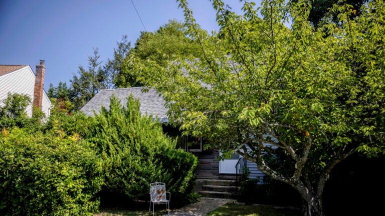 His siblings gathered to sell the family home, so he shot them