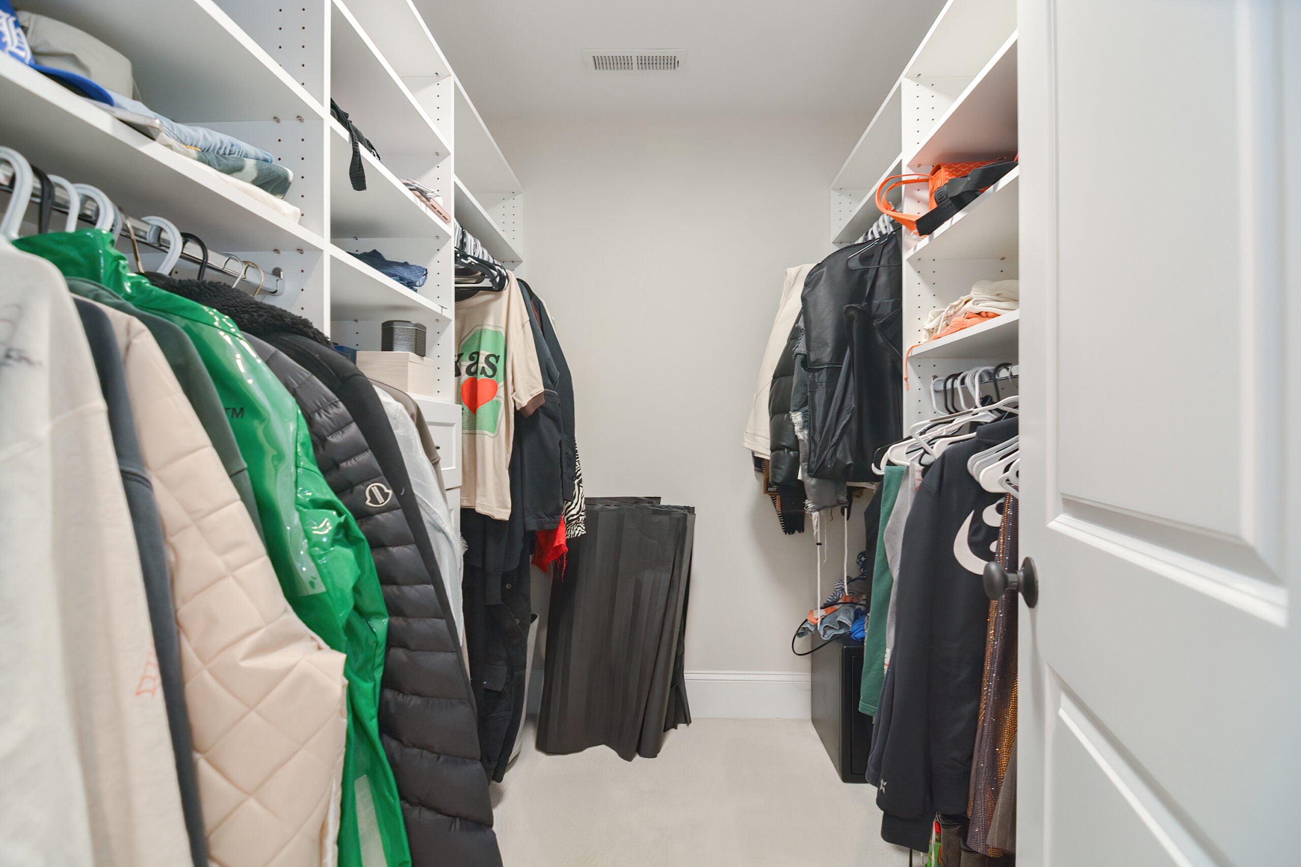 jalen-mills-walpole-home-closet