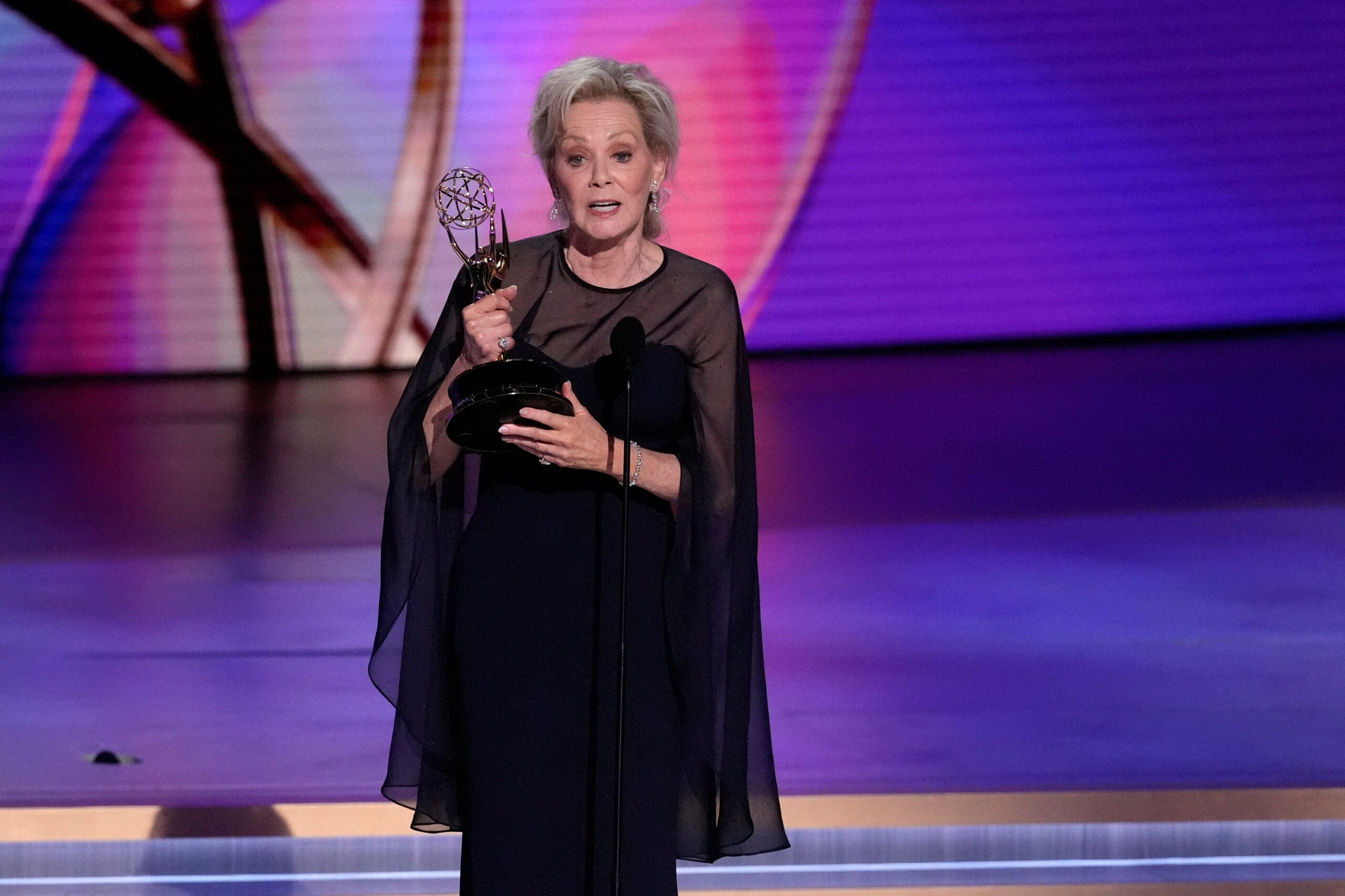 Jean Smart accepts the award for outstanding lead actress in a comedy series.