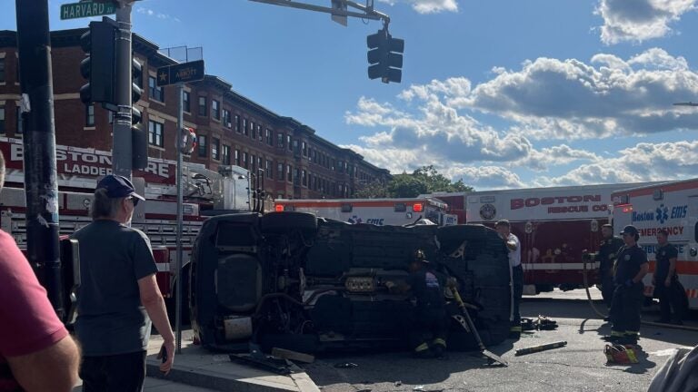 Cyclist injured in Cambridge hit-and-run, police say