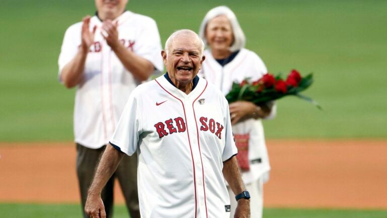 Red Sox Hall of Fame broadcaster Joe Castiglione announces retirement