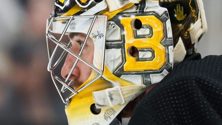 BOSTON, MASSACHUSETTS - MAY 17: Jeremy Swayman #1 of the Boston Bruins tends goal against the Florida Panthers during the second period in Game Six of the Second Round of the 2024 Stanley Cup Playoffs at the TD Garden on May 17, 2024 in Boston, Massachusetts. The Panthers won 2-1 to advance to the Eastern Conference final.