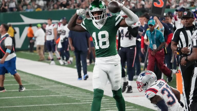After some casual excellence from Aaron Rodgers, Patriots’ opening victory feels like an outlier