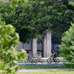 Cyclists at Riverbend Park along Memorial Drive in Cambridge.