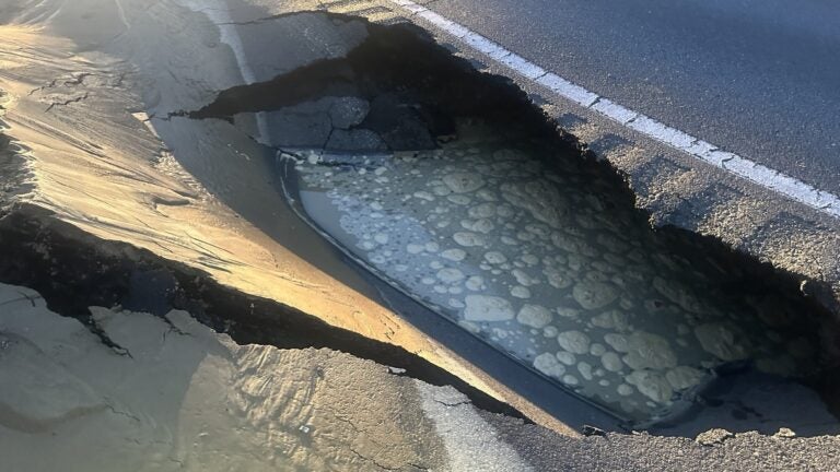 Sinkhole on I-495 in Haverhill has ‘significant’ impact on traffic