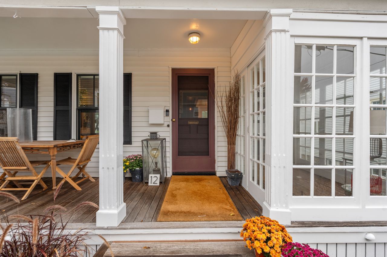 12-woodland-ave-beverly-porch