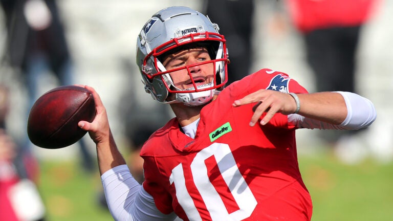 The NE Patriots practiced at the Gillette Stadium practice field. Qb Drake Maye fires a long pass during a drill.