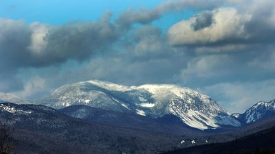 Skier leaves White Mountains alive after buried in avalanche