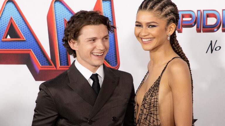 Zendaya And Tom Holland Enjoyed Date Night At A Boston Bar