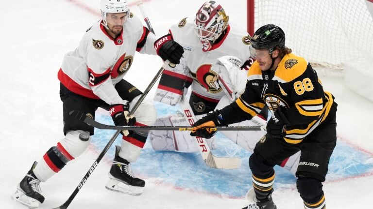 Linus Ullmark, Senators beat Bruins 3-2 in overtime