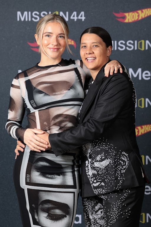 Soccer stars Kristie Mewis and Sam Kerr are expecting a baby