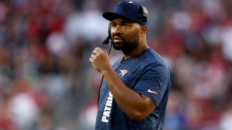 NFL Insider: Jerod Mayo ‘should be on notice’ regarding future with Patriots