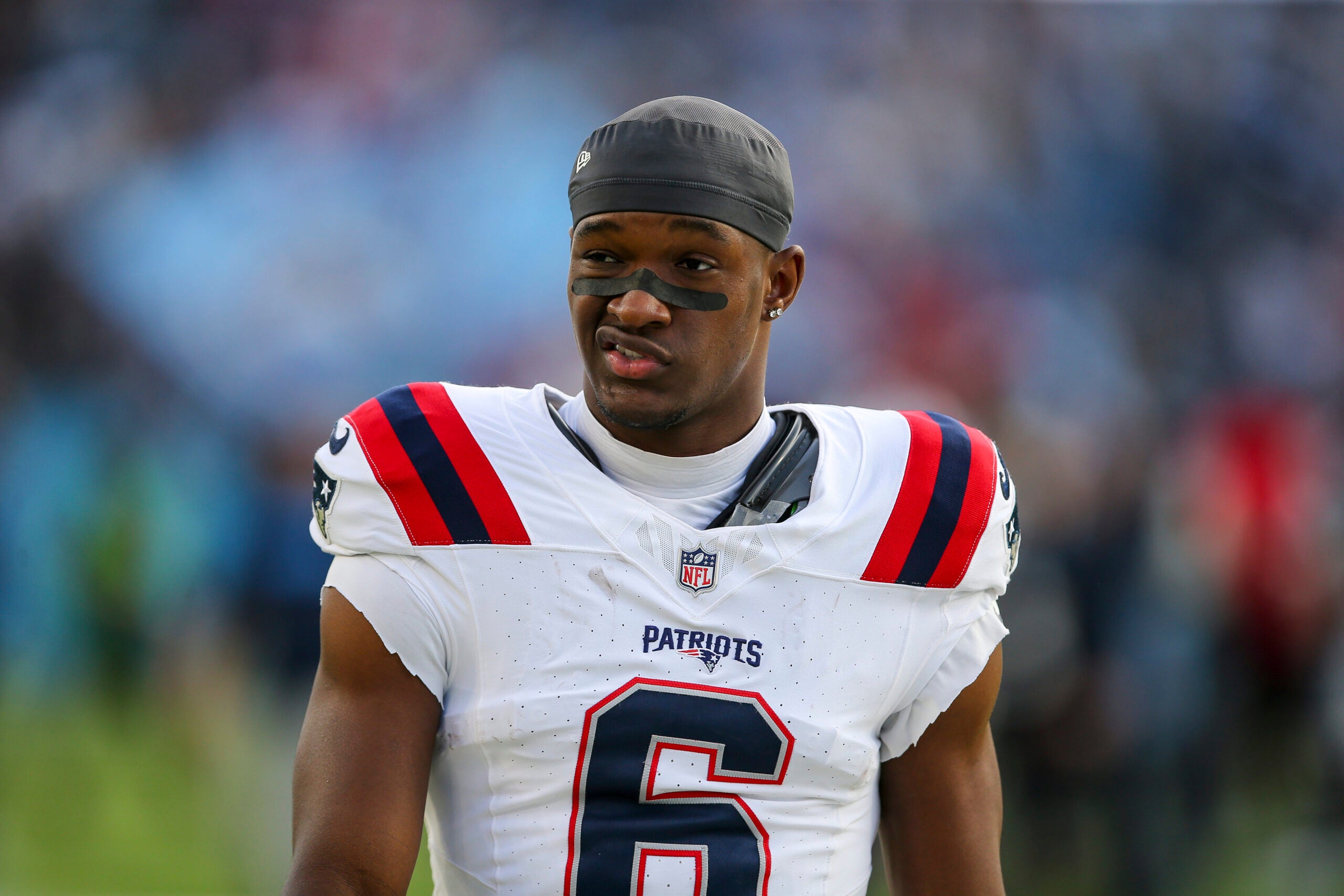 Patriots rookie Javon Baker suffered concussion in car crash