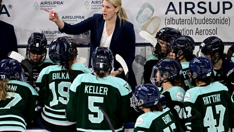 Keller nets two goals in third period to lead Fleet to 4-2 victory over Sirens