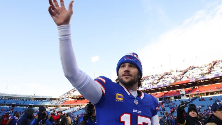 Josh Allen leads balanced offense as Bills dominate Broncos for 31-7 wild-card win