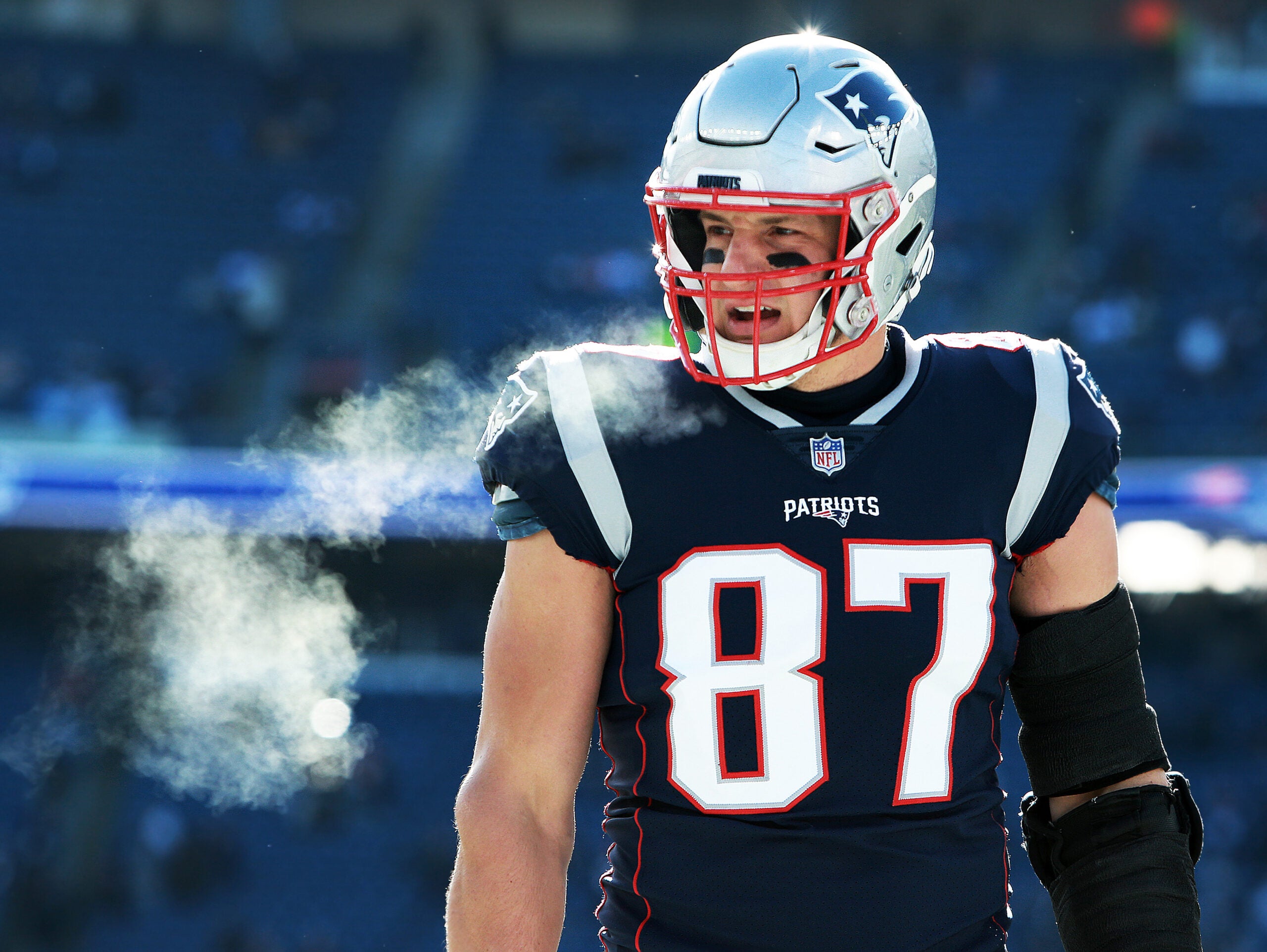 Gronkowski on Travis Kelce comparisons: 'I'm a complete tight end'