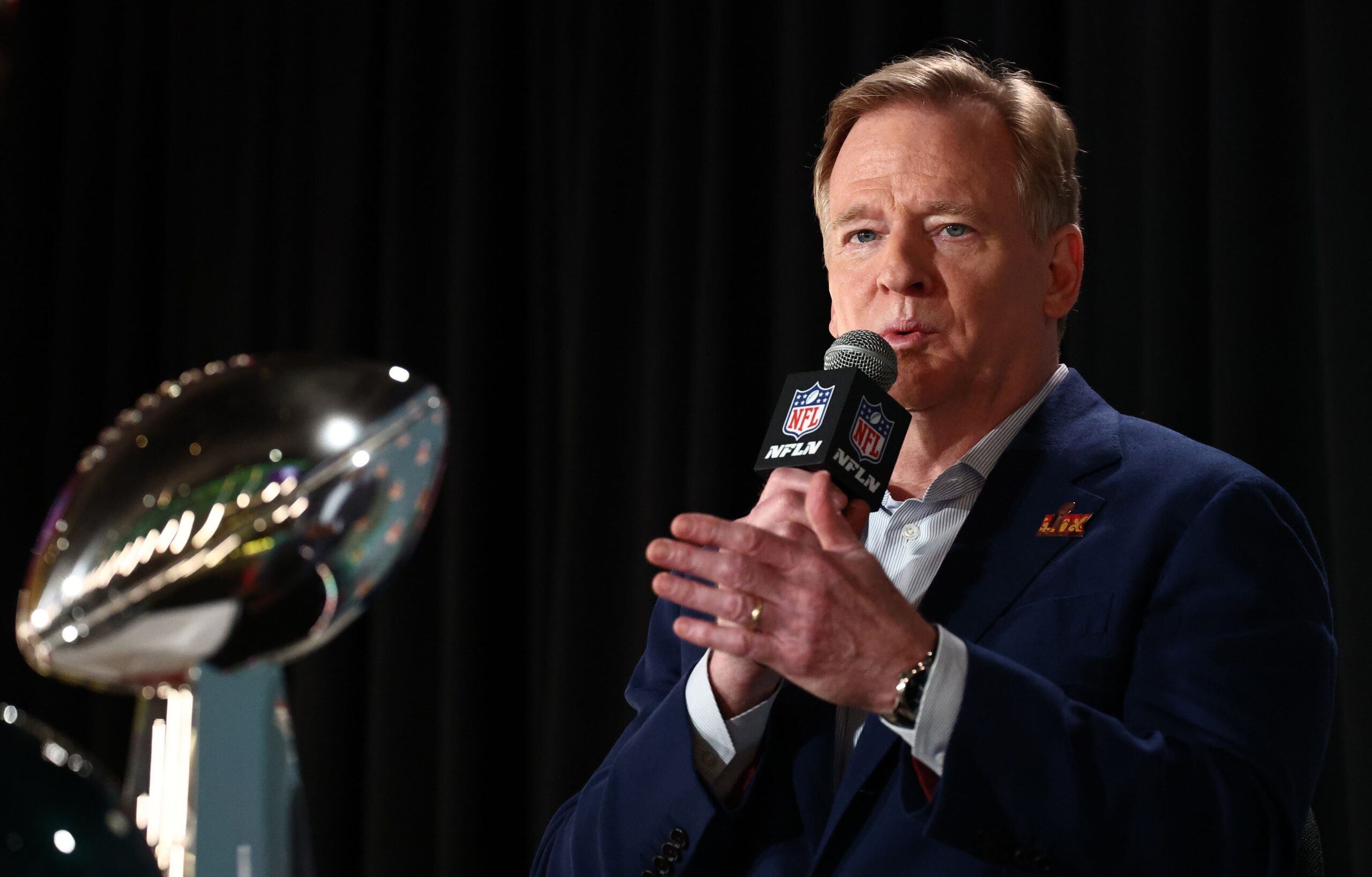 Roger Goodell: officials favor the Chiefs is a 'ridiculous theory'