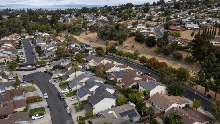 US Mortgage Rates Drop to Two-Year Low Ahead of Fed Rate Cut