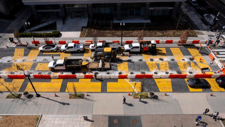 DC begins to remove “Black Lives Matter” Plaza near the White House