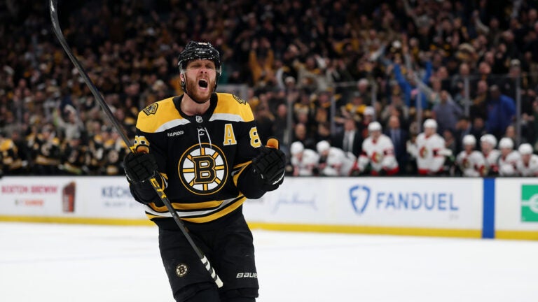 David Pastrnak digging his heels in for Bruins’ late playoff push